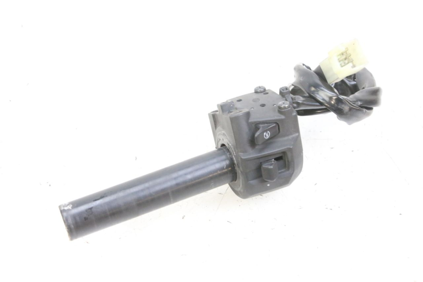 photo de RIGHT HANDLEBAR SWITCH YAMAHA X-MAX XMAX 125 (2010 - 2014) - Technical close-up