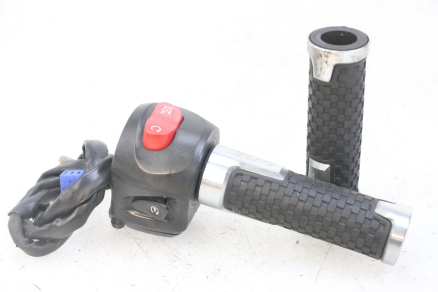 photo de RIGHT SWITCH YAMAHA XJ6 ABS 600 (2008 - 2016)
