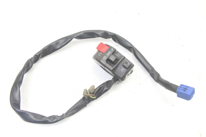 photo de RIGHT HANDLEBAR SWITCH YAMAHA FZS FAZER 600 (2001 - 2003)