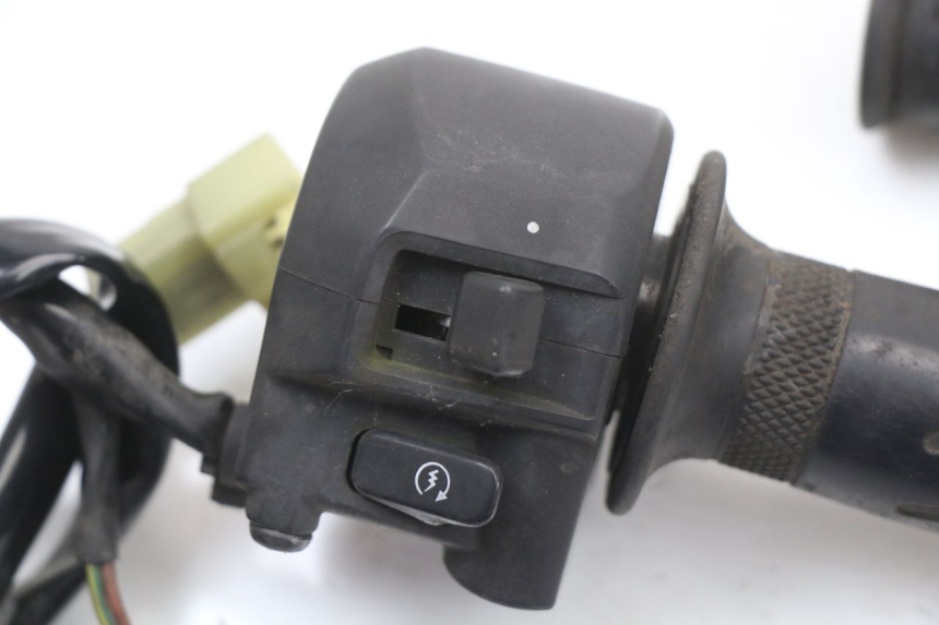 photo de RIGHT HANDLEBAR SWITCH YAMAHA X-MAX XMAX 125 (2010 - 2014)