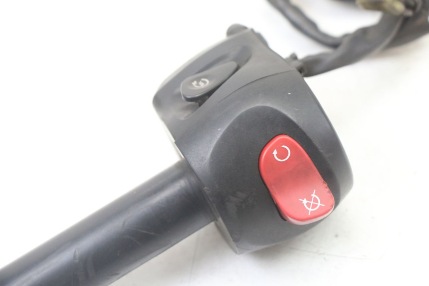 photo de RIGHT SWITCH YAMAHA XJ6 600 (2008 - 2016)