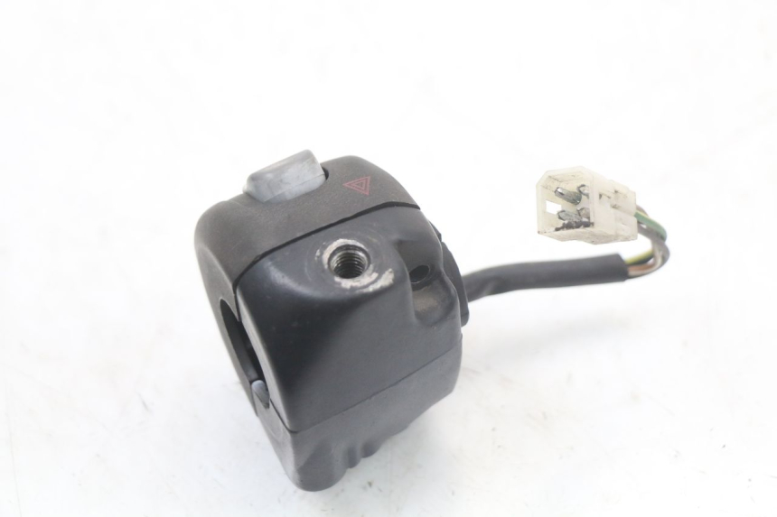 photo de RIGHT HANDLEBAR SWITCH YAMAHA YP MAJESTY 125 (2002 - 2006)