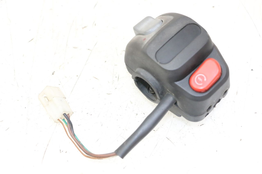 photo de RIGHT HANDLEBAR SWITCH YAMAHA YP MAJESTY 125 (2007 - 2010)