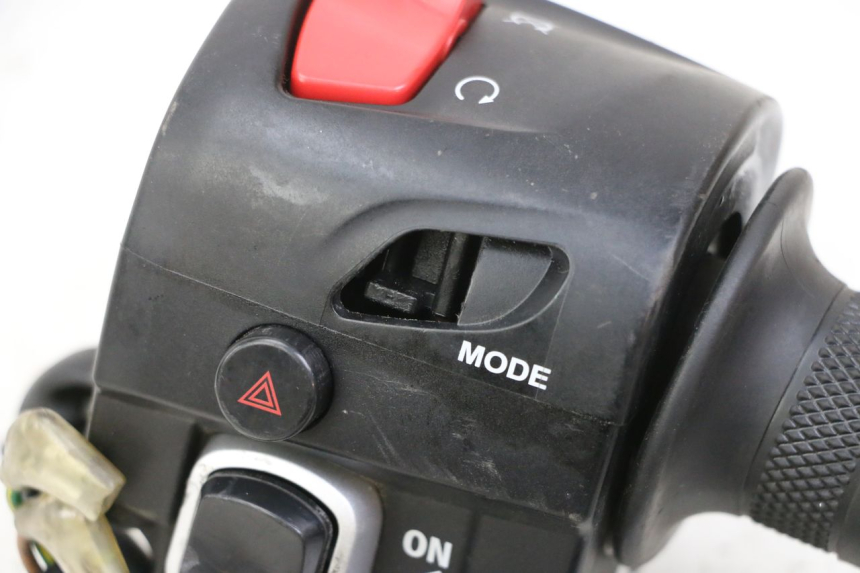 photo de RIGHT SWITCH YAMAHA YP T-MAX TMAX 530 (2017 - 2020)