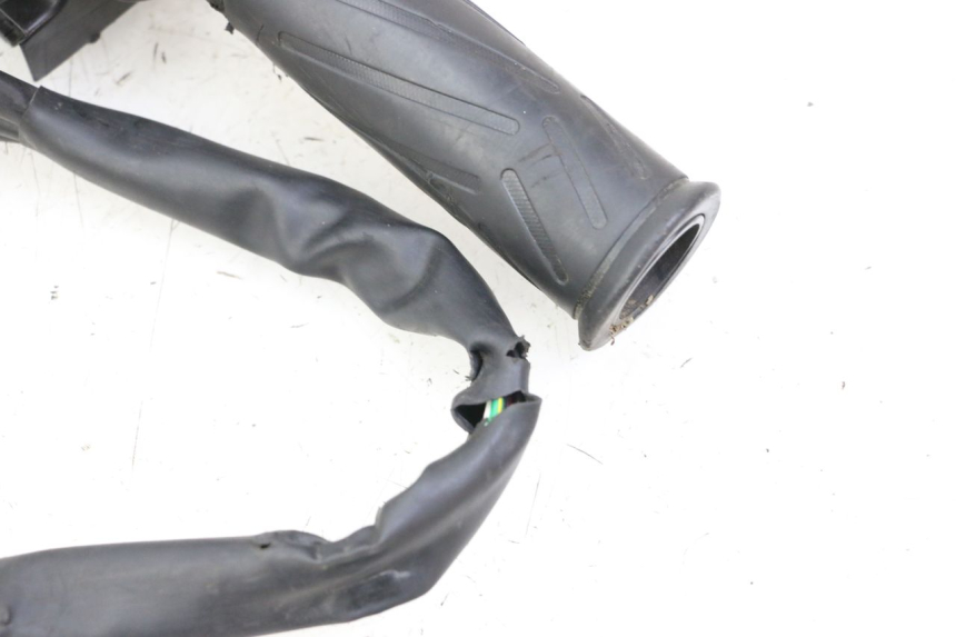 photo de RIGHT SWITCH YAMAHA YP T-MAX TMAX 530 (2017 - 2020)