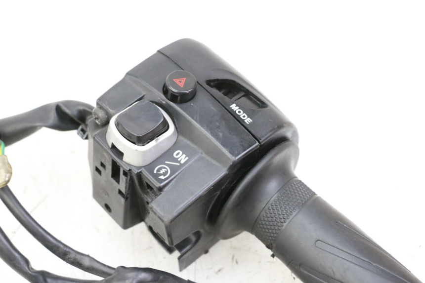 photo de RIGHT SWITCH YAMAHA YP T-MAX TMAX 530 (2017 - 2020)