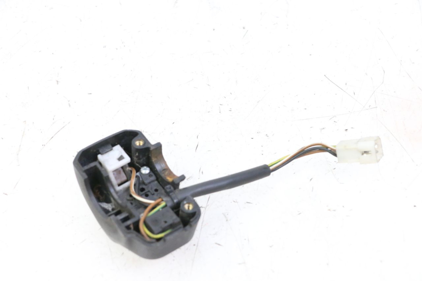 photo de RIGHT HANDLEBAR SWITCH YAMAHA YP MAJESTY 125 (2002 - 2006)