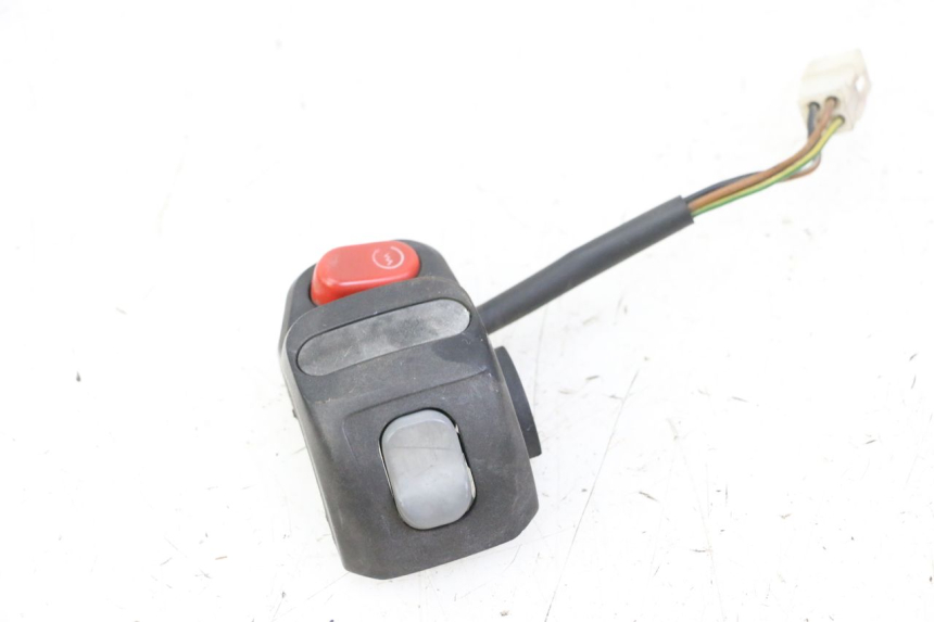 photo de RIGHT HANDLEBAR SWITCH YAMAHA YP MAJESTY 125 (2002 - 2006)
