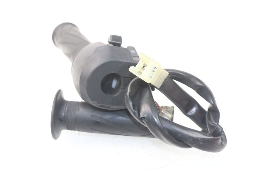 photo de RIGHT SWITCH YAMAHA YP X-MAX XMAX 400 (2014 - 2017)