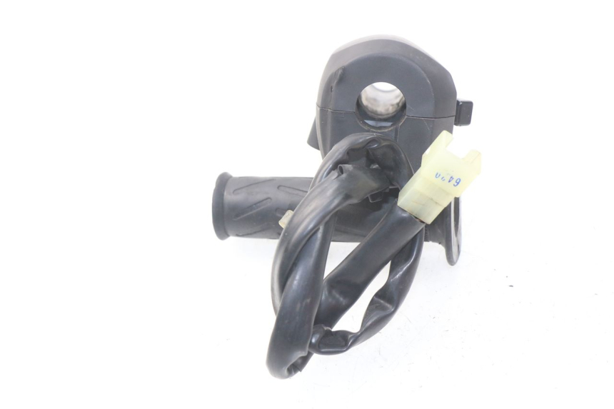 photo de RIGHT SWITCH YAMAHA YP X-MAX XMAX 400 (2014 - 2017)