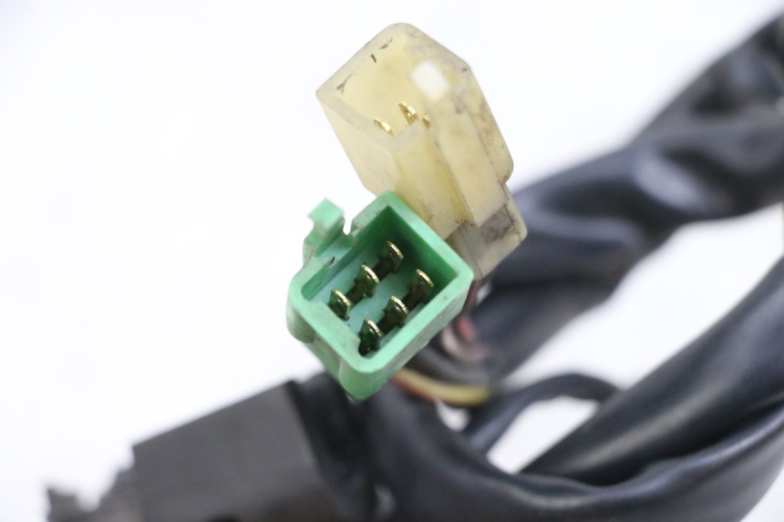 photo de RIGHT SWITCH KAWASAKI ZR 7 750 (1999 - 2001) - Zoom on usage condition