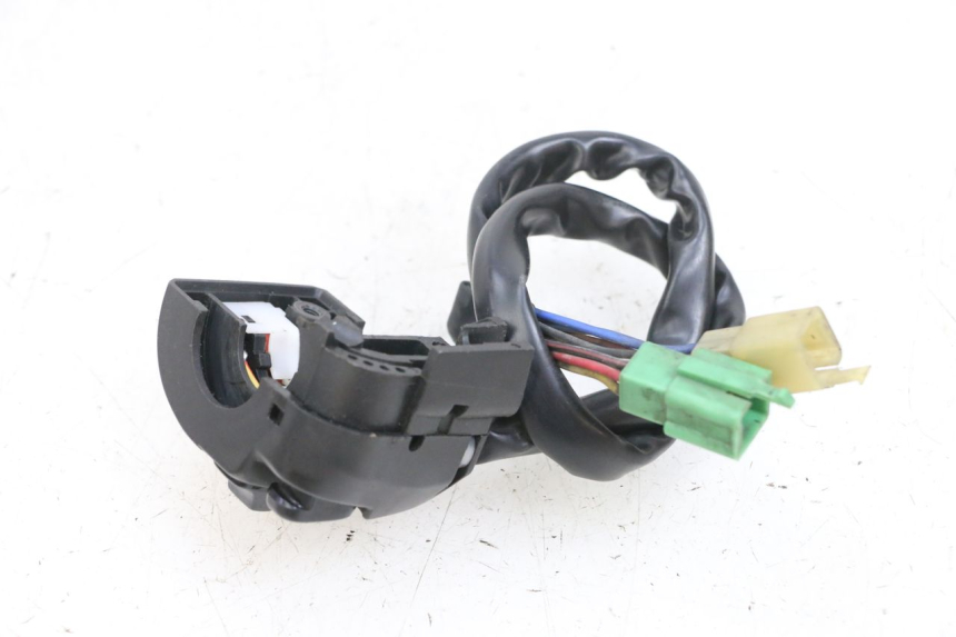 photo de RIGHT SWITCH KAWASAKI ZR 7 750 (1999 - 2001) - Alternative perspective