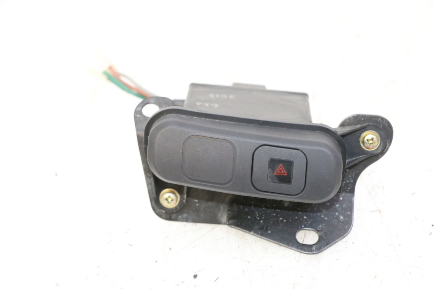 photo de HAZARD SWITCH SYM JOYMAX 125 (2010 - 2017)