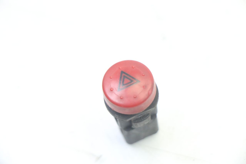 photo de HAZARD SWITCH PIAGGIO MP3 500 (2011 - 2015)