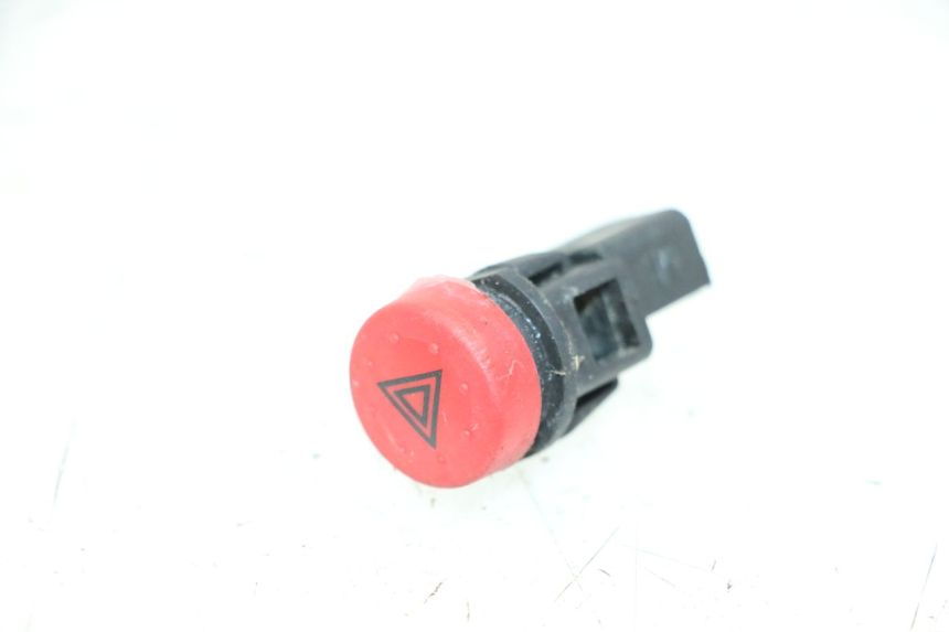 photo de HAZARD SWITCH PIAGGIO MP3 500 (2014 - 2016)