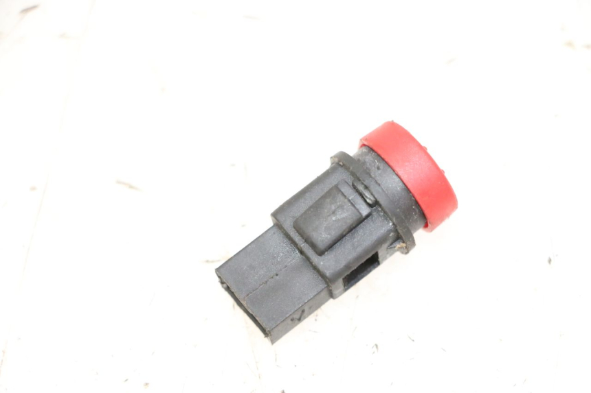 photo de HAZARD SWITCH PIAGGIO MP3 500 (2014 - 2016)