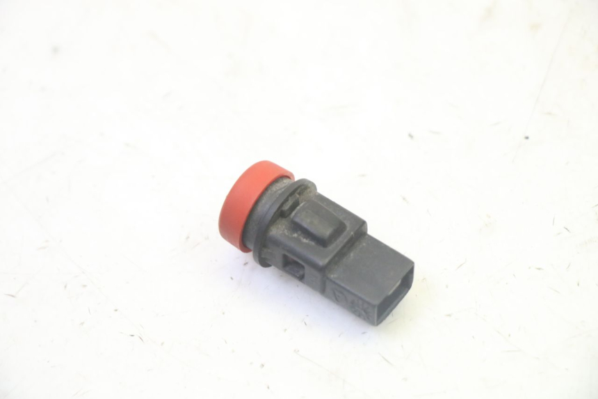 photo de HAZARD SWITCH PIAGGIO MP3 500 (2011 - 2015)