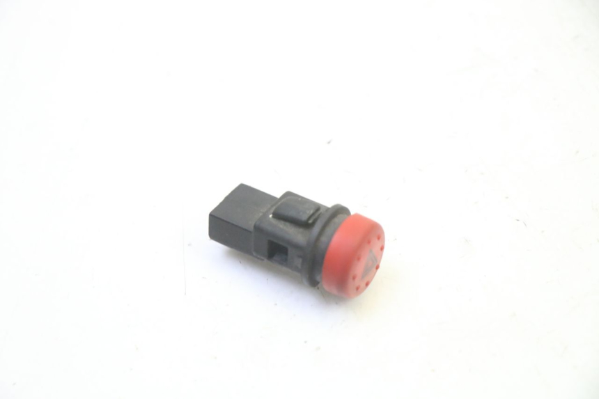 photo de HAZARD SWITCH PIAGGIO MP3 125 (2006 - 2014)