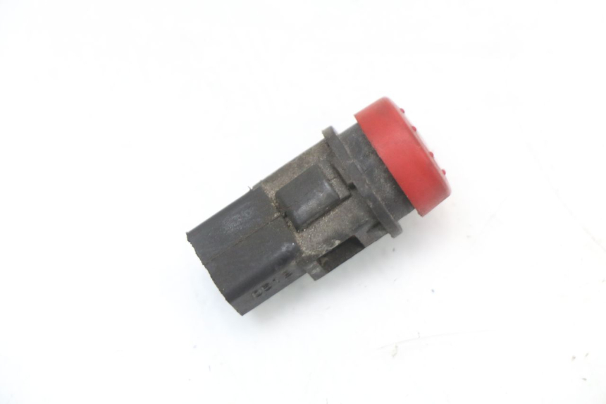 photo de HAZARD SWITCH PIAGGIO MP3 500 (2011 - 2015)