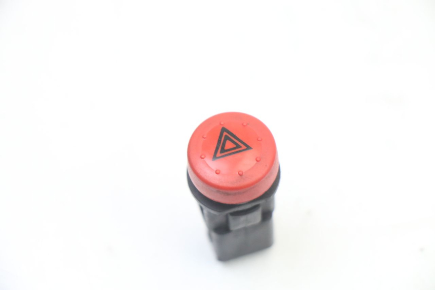 photo de HAZARD SWITCH PIAGGIO MP3 500 (2014 - 2016)