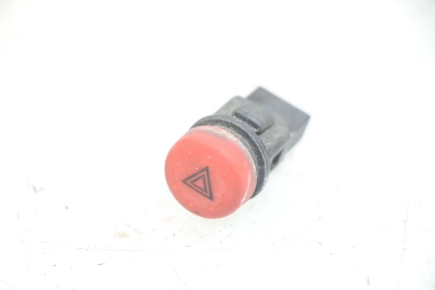 photo de HAZARD LIGHT SWITCH PIAGGIO X9 125 (2000 - 2003)