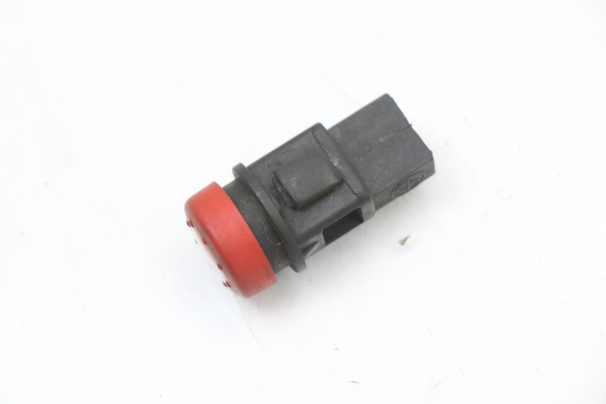 photo de HAZARD LIGHT SWITCH PIAGGIO X9 125 (2000 - 2003)