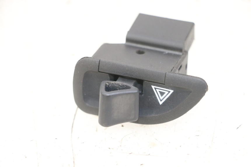 photo de TURN SIGNAL SWITCH PIAGGIO XEVO - X EVO 125 (2007 - 2016)