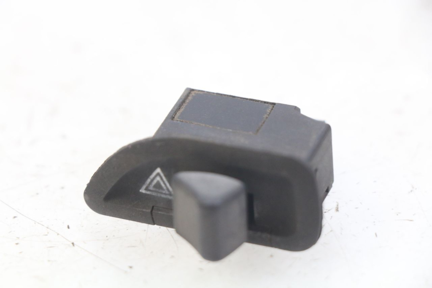 photo de TURN SIGNAL SWITCH PIAGGIO XEVO - X EVO 125 (2007 - 2016)