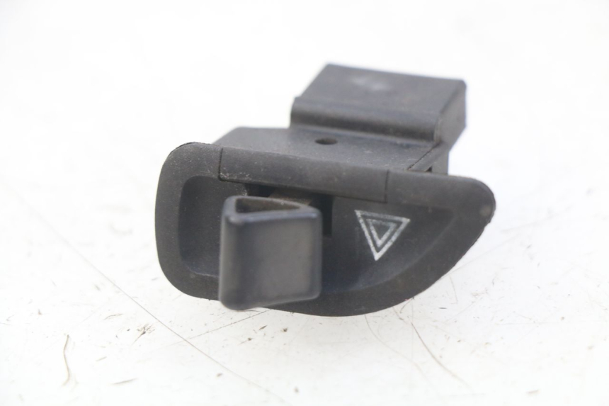 photo de TURN SIGNAL SWITCH PIAGGIO XEVO - X EVO 125 (2007 - 2016)
