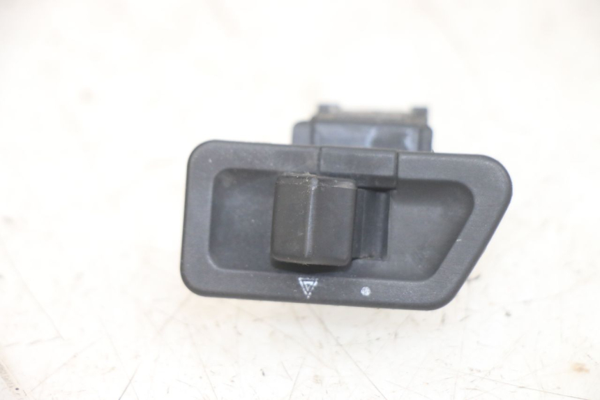 photo de TURN SIGNAL SWITCH YAMAHA X-MAX XMAX 250 (2006 - 2009)