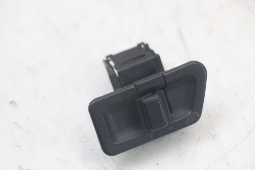 photo de TURN SIGNAL SWITCH YAMAHA XMAX X-MAX 125 (2006 - 2009)