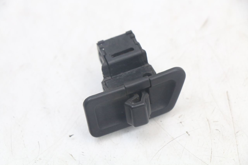 photo de TURN SIGNAL SWITCH YAMAHA XMAX X-MAX 125 (2006 - 2009)