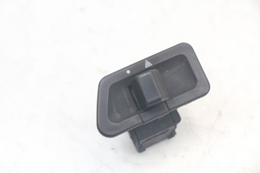 photo de TURN SIGNAL SWITCH YAMAHA XMAX X-MAX 125 (2006 - 2009)