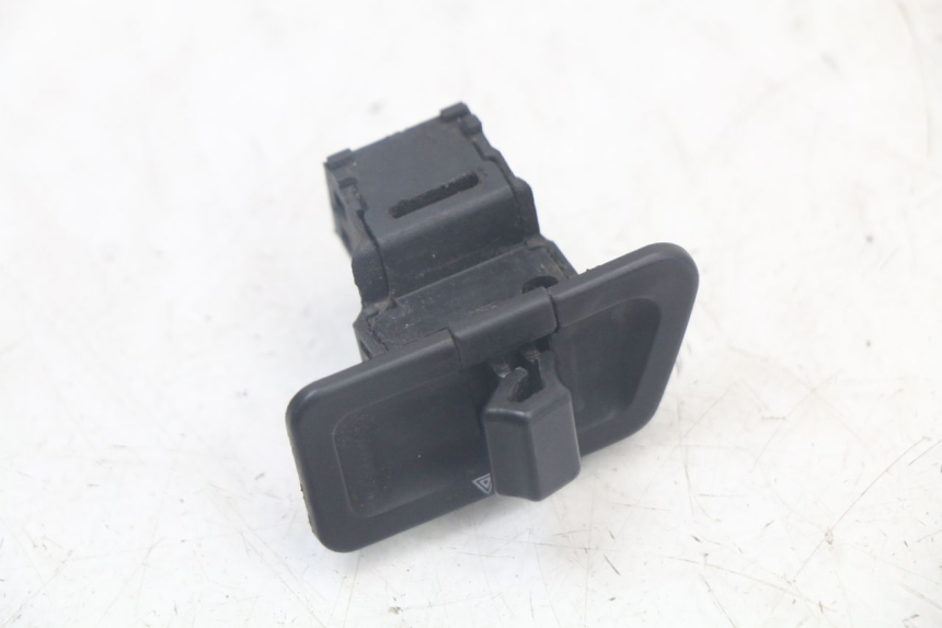 photo de TURN SIGNAL SWITCH YAMAHA XMAX X-MAX 125 (2006 - 2009)