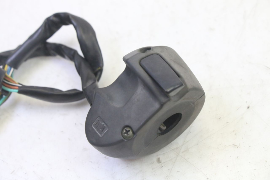 photo de LEFT SWITCH ADIVA AD3 300 (2014 - 2020)