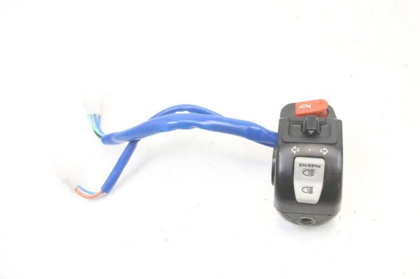 photo de LEFT HANDLEBAR SWITCH KYMCO AGILITY 4T 50 (2005 - 2018)