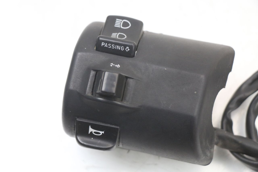 photo de LEFT SWITCH APRILIA SCARABEO GT 125 (1999 - 2007)