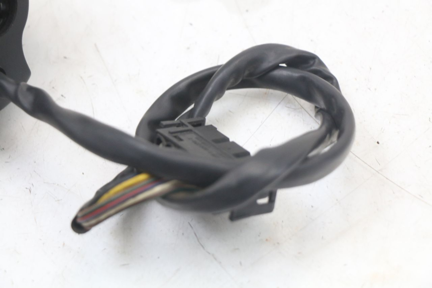 photo de LEFT HANDLEBAR SWITCH BMW C1 125 (2000 - 2003)