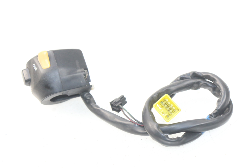 photo de LEFT HANDLEBAR SWITCH SUZUKI BURGMAN 125 (2007 - 2014)