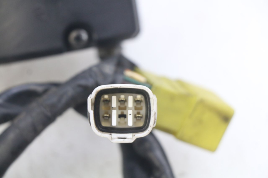 photo de LEFT HANDLEBAR SWITCH SUZUKI BURGMAN 650 (2002 - 2004)