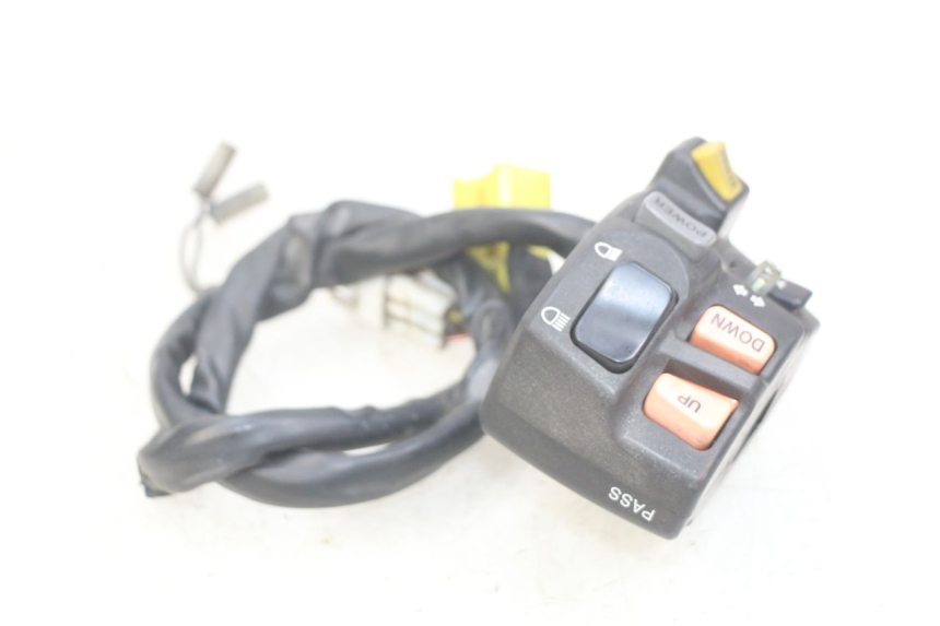 photo de LEFT HANDLEBAR SWITCH SUZUKI BURGMAN 650 (2002 - 2004)