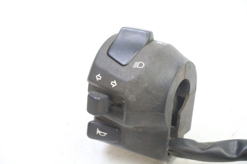 photo de LEFT HANDLEBAR SWITCH SUZUKI BURGMAN 125 (2007 - 2014)