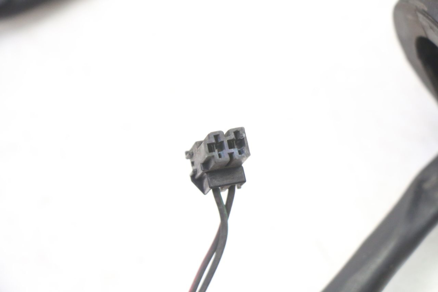 photo de LEFT HANDLEBAR SWITCH SUZUKI BURGMAN 125 (2007 - 2014)