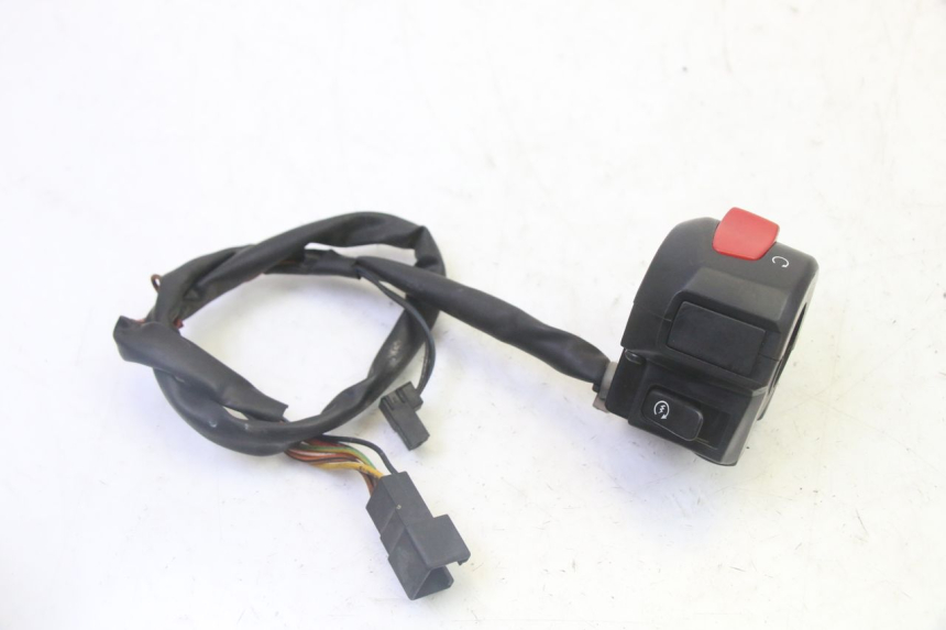photo de LEFT HANDLEBAR SWITCH SUZUKI BURGMAN 125 (2007 - 2014)