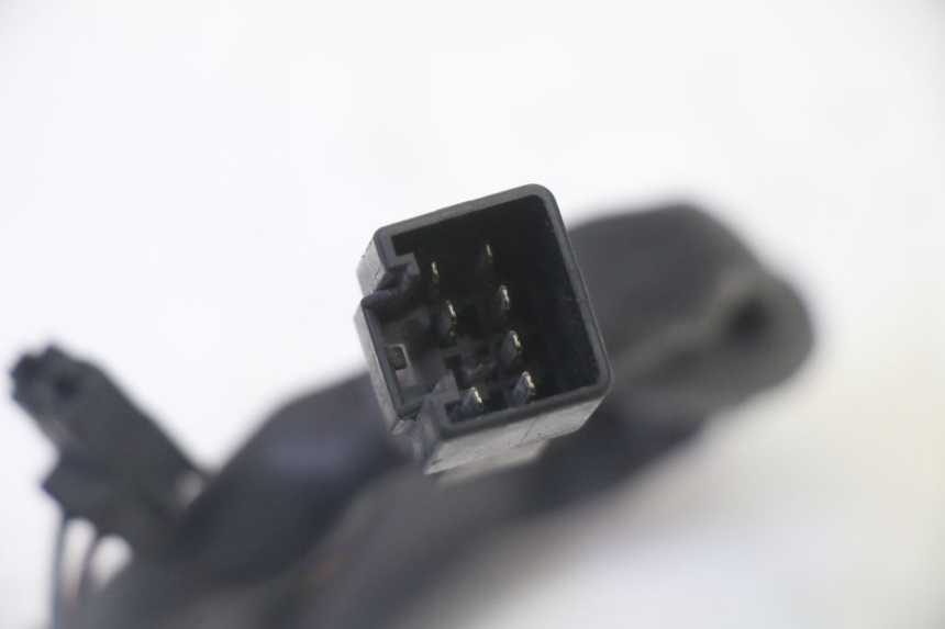 photo de LEFT HANDLEBAR SWITCH SUZUKI BURGMAN 125 (2007 - 2014)