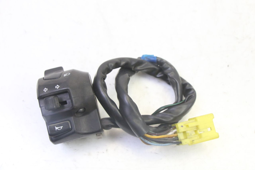 photo de LEFT HANDLEBAR SWITCH SUZUKI BURGMAN 125 (2007 - 2014)