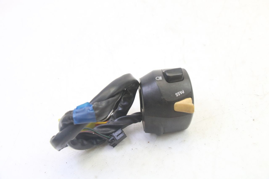 photo de LEFT HANDLEBAR SWITCH SUZUKI BURGMAN 125 (2007 - 2014)