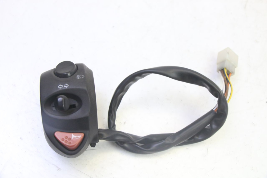 photo de LEFT HANDLEBAR SWITCH PEUGEOT CITYSTAR 50 (2013 - 2017)