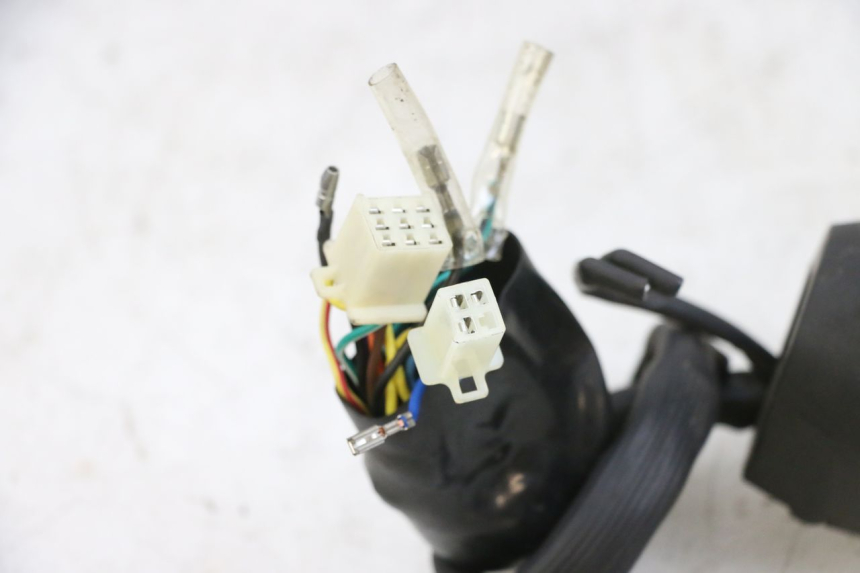 photo de LEFT SWITCH KSR CODE 125 (2018 - 2020) - Fixing points details