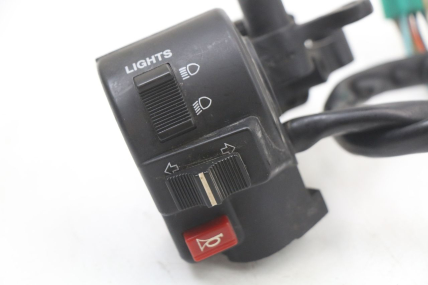 photo de LEFT SWITCH DAELIM A-FOUR 2T 50 (2005 - 2012)